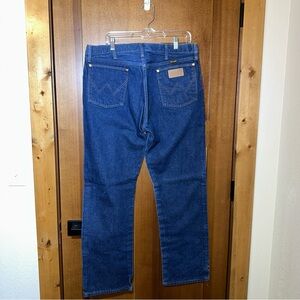 Wrangler Men’s 13MWZ Cowboy Cut Original‎ Fit Jean Rigid Indigo 38x31